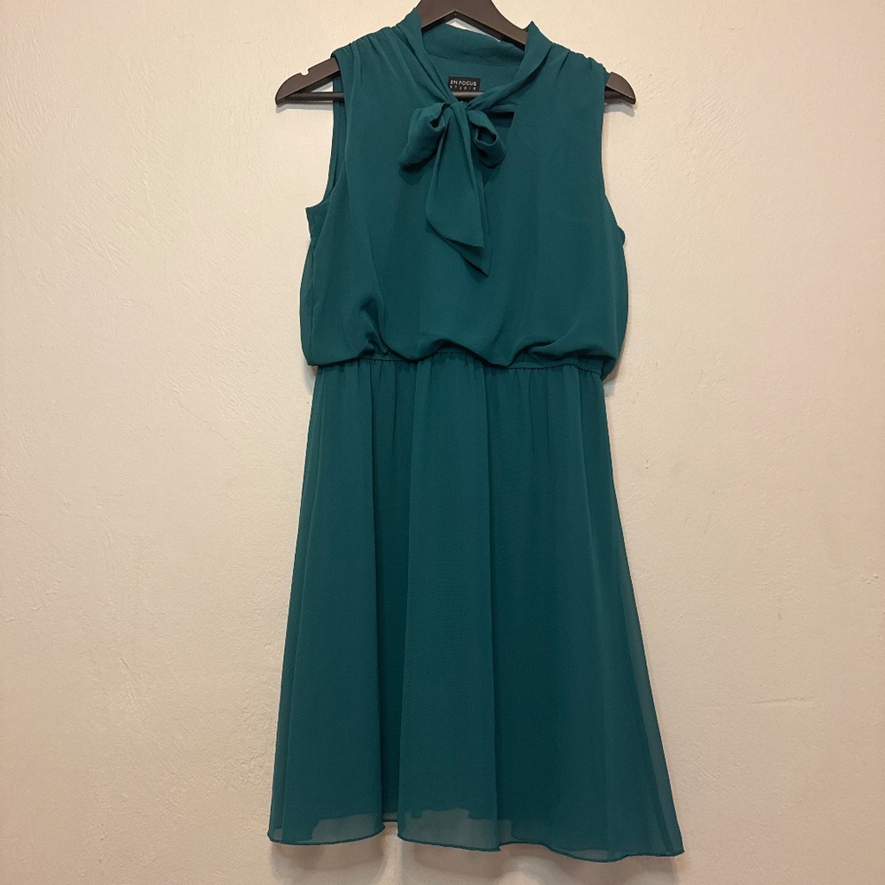 Green polyester dress